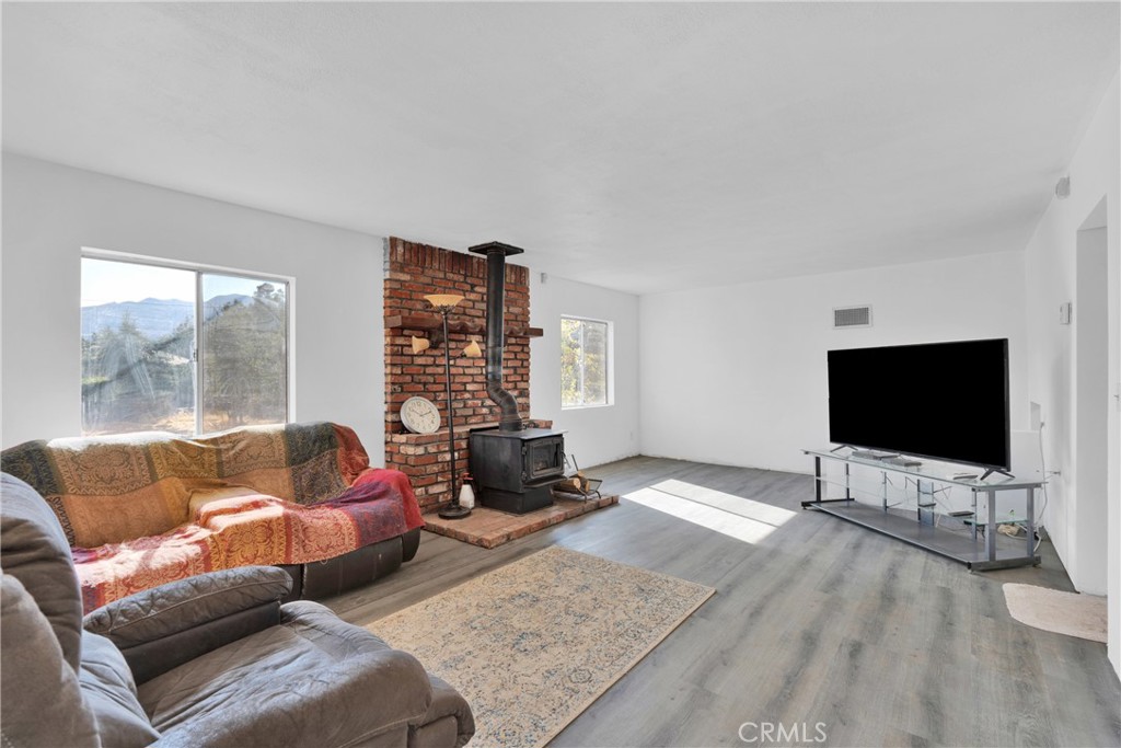 6022 Arrowhead Lake Road Property Photo 4