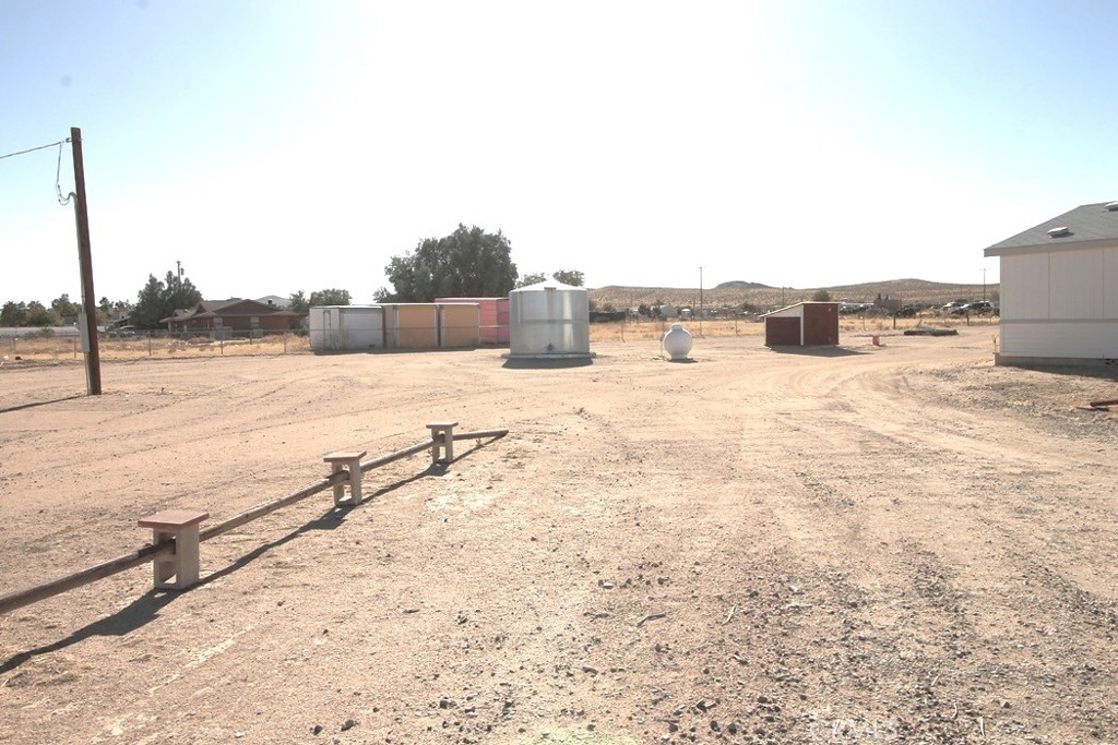 36724 Indian Wells Road Property Photo 2