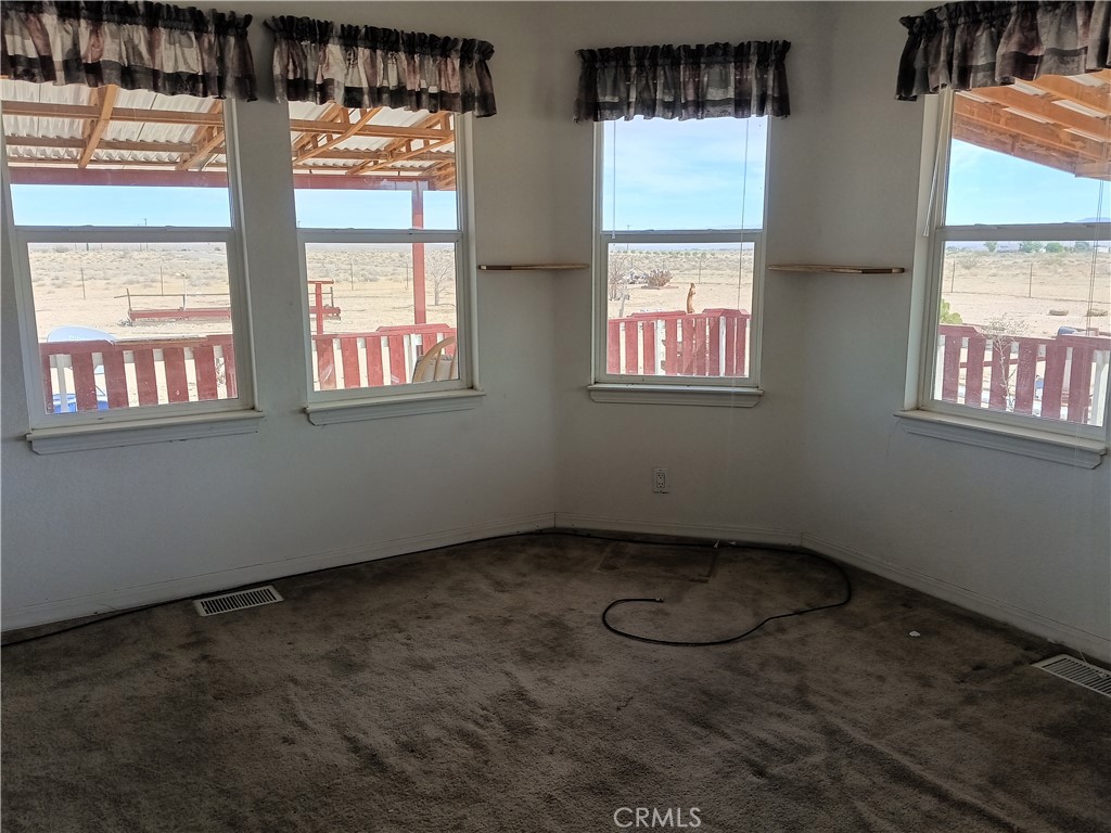 36724 Indian Wells Road Property Photo 8