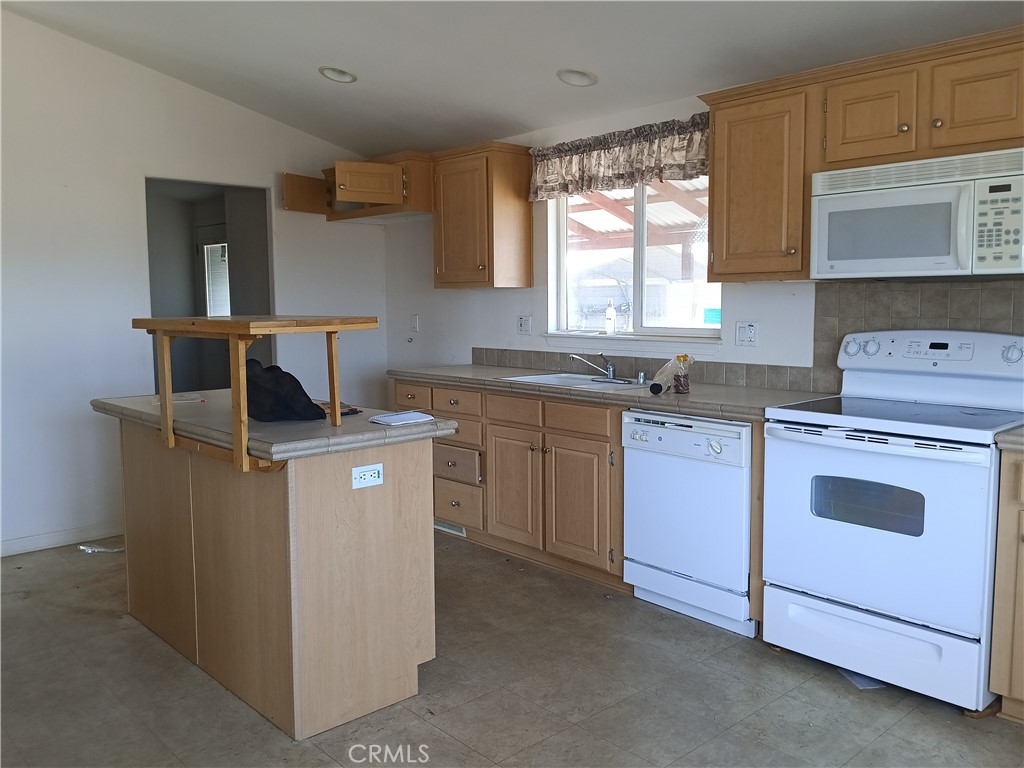 36724 Indian Wells Road Property Photo 10