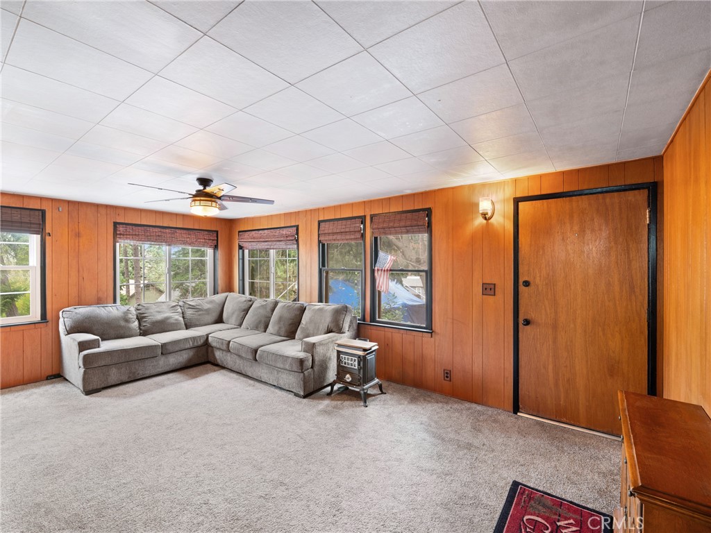 22835 Waters Drive Property Photo 4