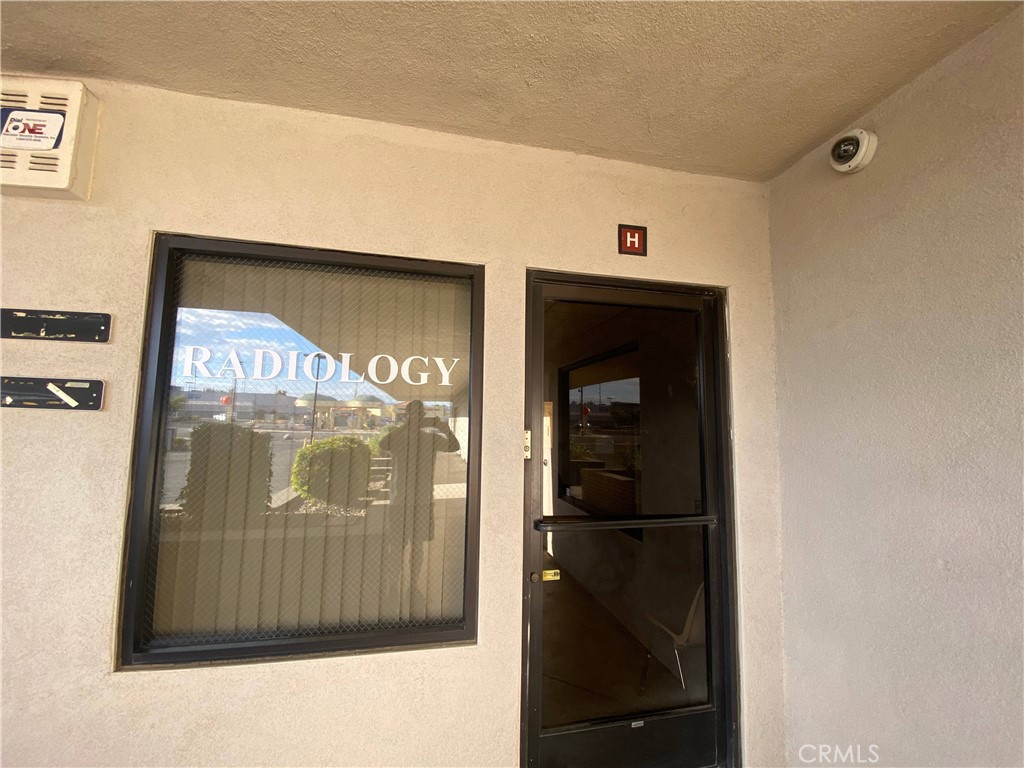 17450 Main Street H Property Photo 4