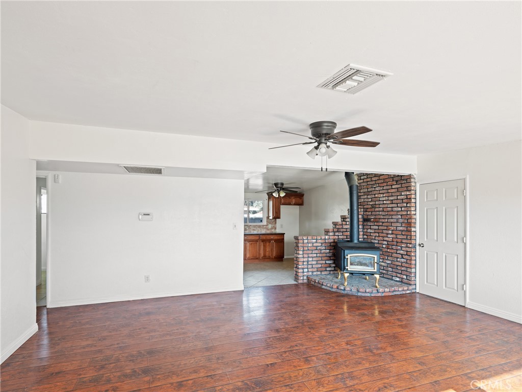 25642 Weaver Road Property Photo 4