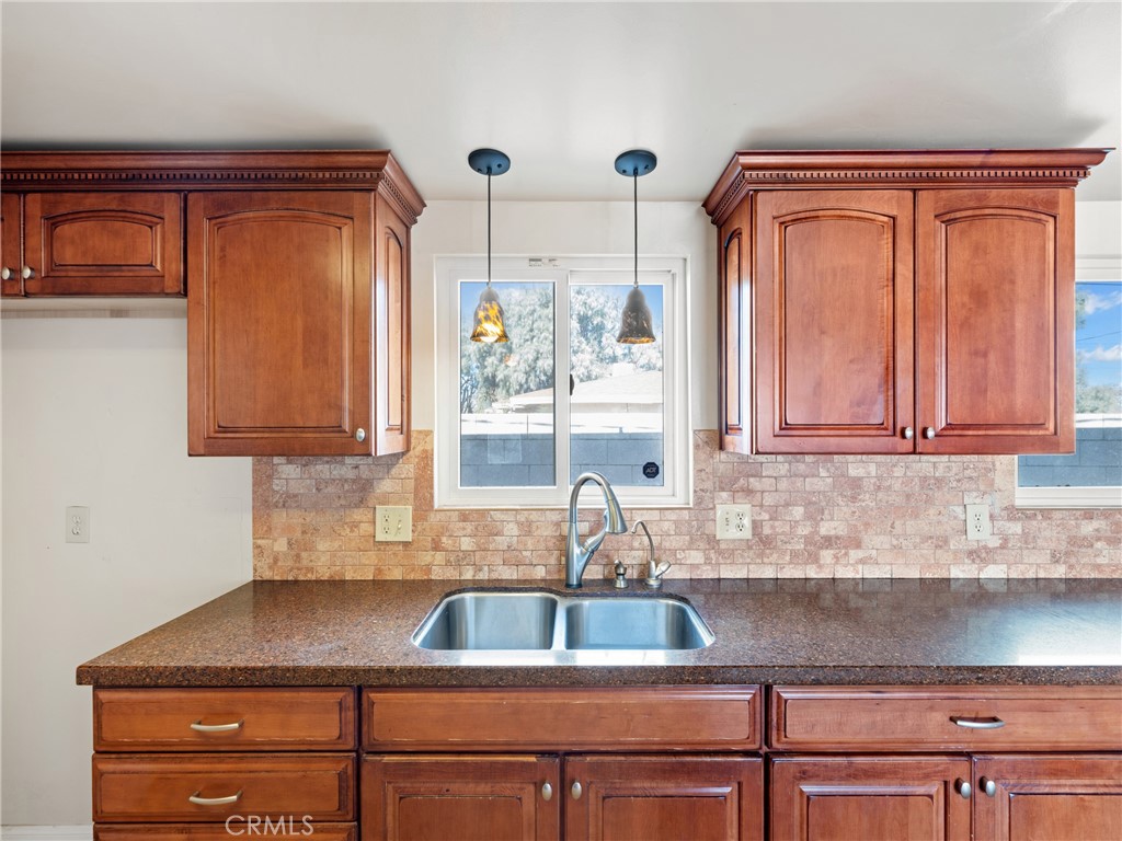 25642 Weaver Road Property Photo 8