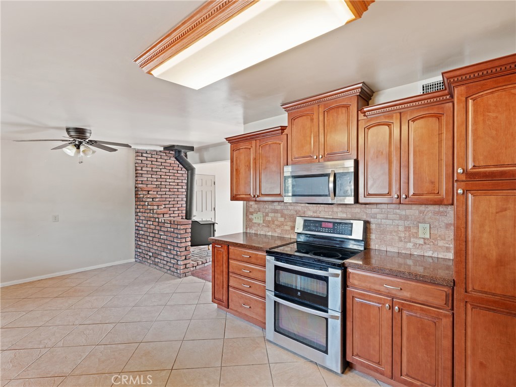 25642 Weaver Road Property Photo 9
