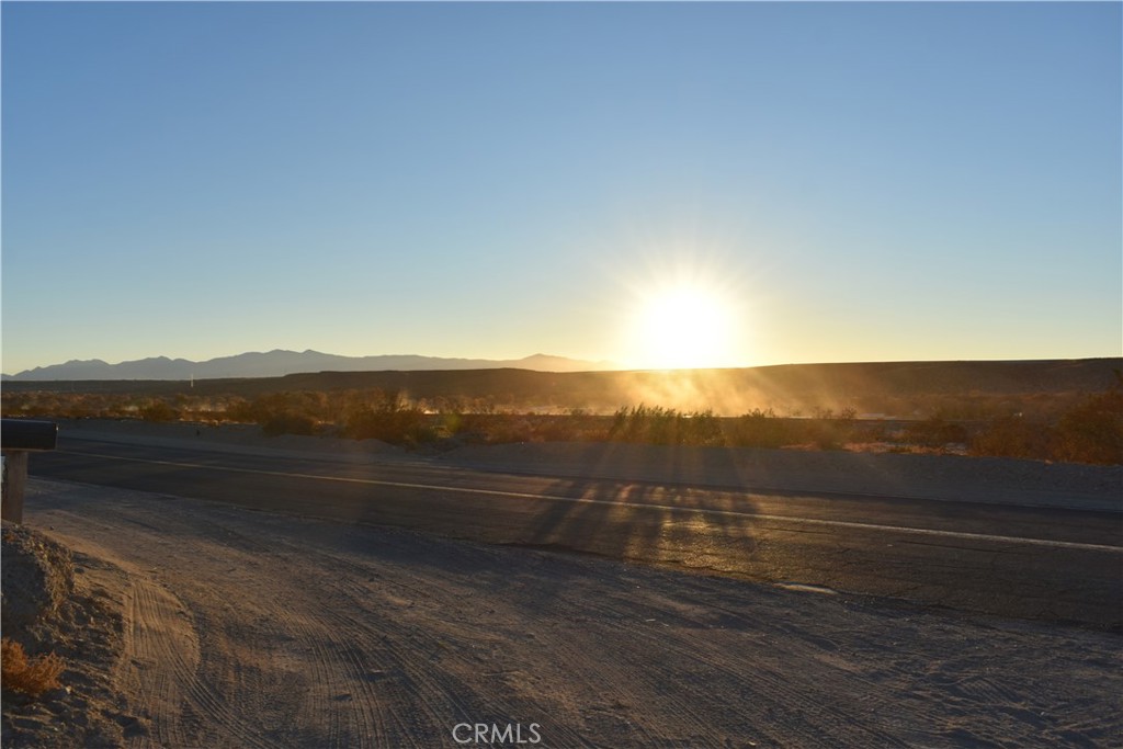 0 National Trails Highway Property Photo 3