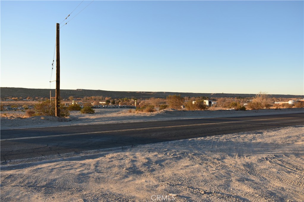 0 National Trails Highway Property Photo 11