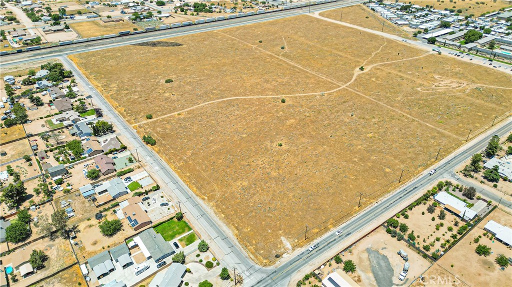 0 Santa Fe Avenue Property Photo 11