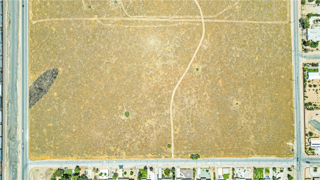 0 Santa Fe Avenue Property Photo 14