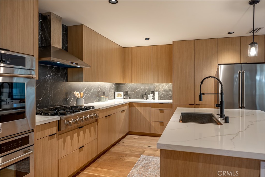 259 Victoria Lane Property Photo 12
