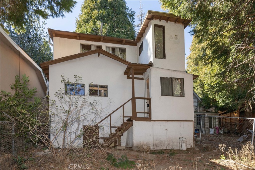 23354 Crest Forest Drive Property Photo 3