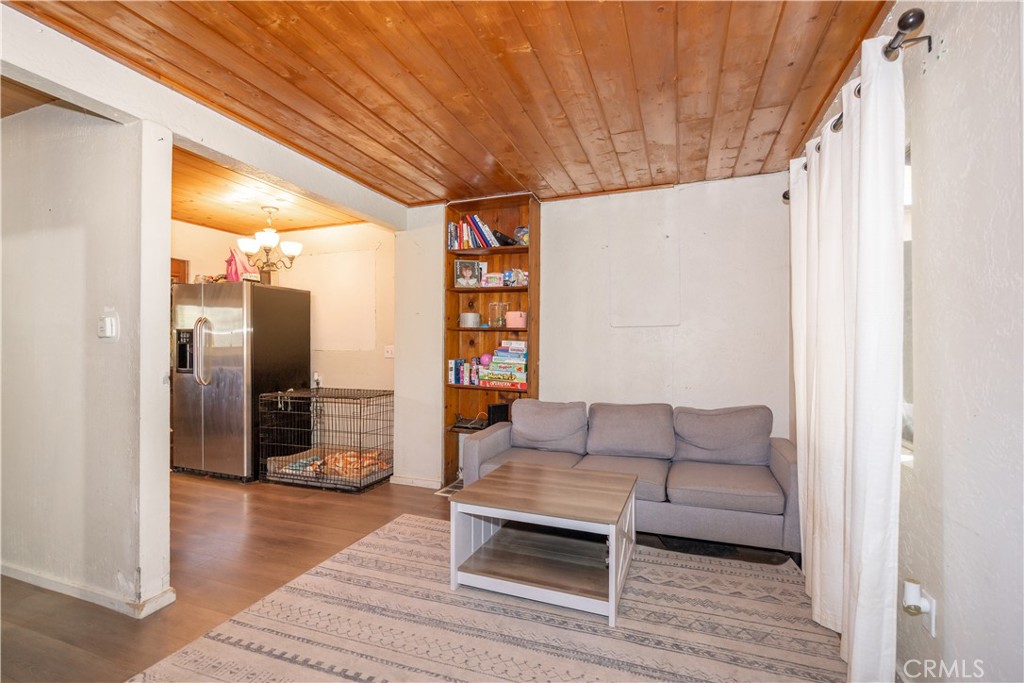 23354 Crest Forest Drive Property Photo 5
