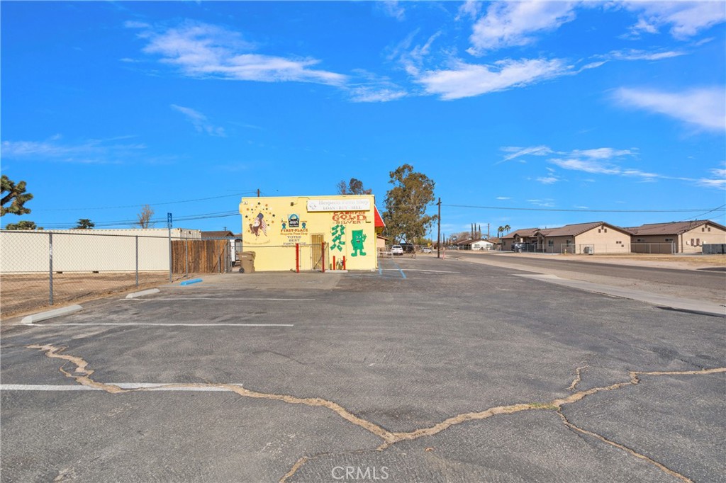 16412 Yucca Street Property Photo 3