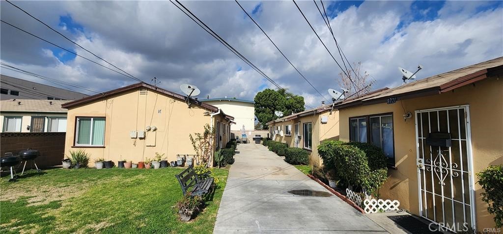 9719 Beach Street Property Photo 2