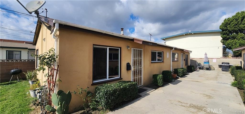 9719 Beach Street Property Photo 10