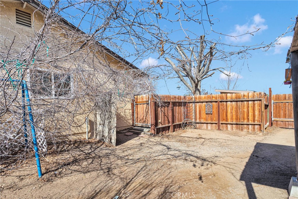 17694 Fresno Street Property Photo 46