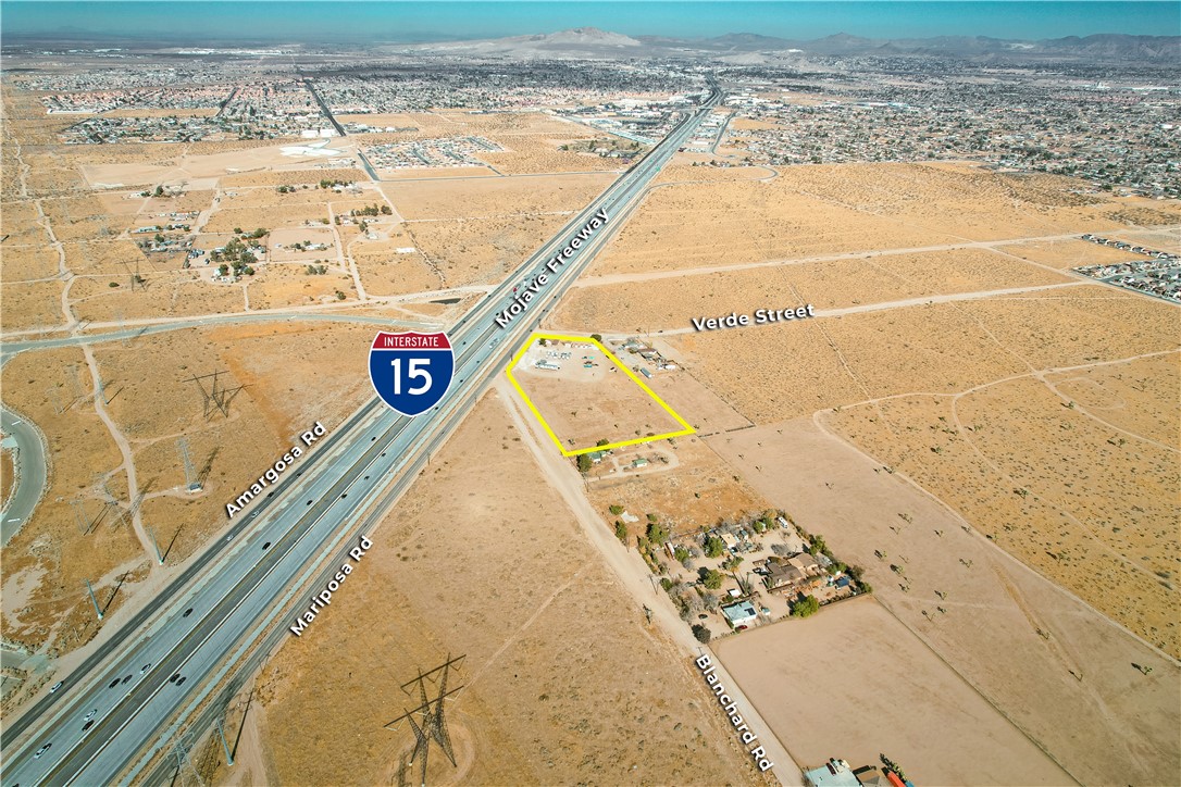 10795 Mariposa Road Property Photo 4