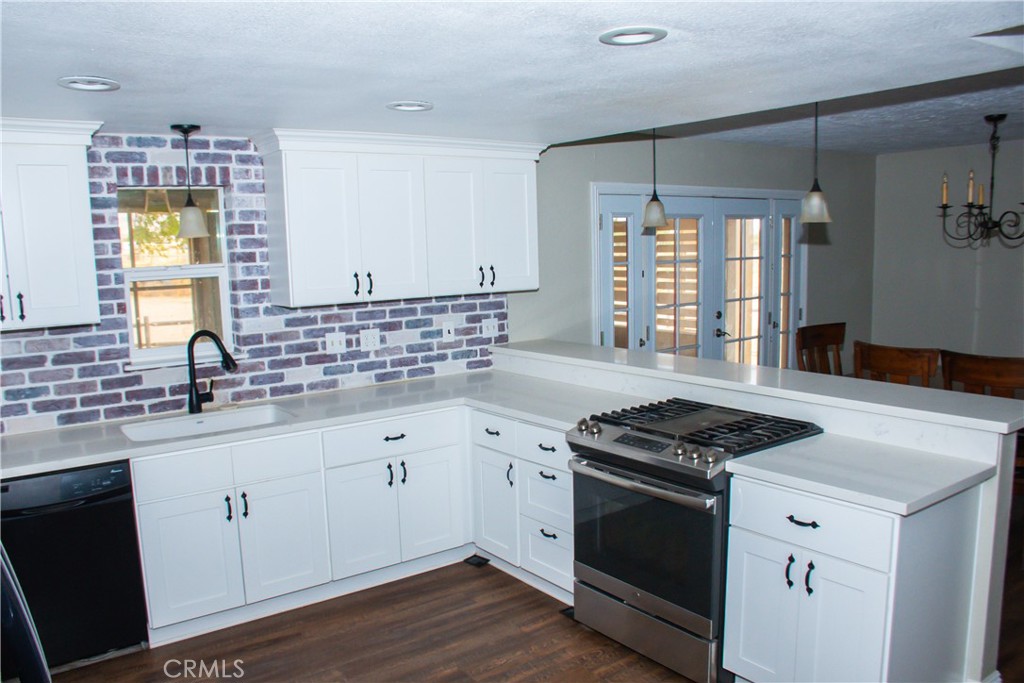 6591 Sundown Drive Property Photo 9