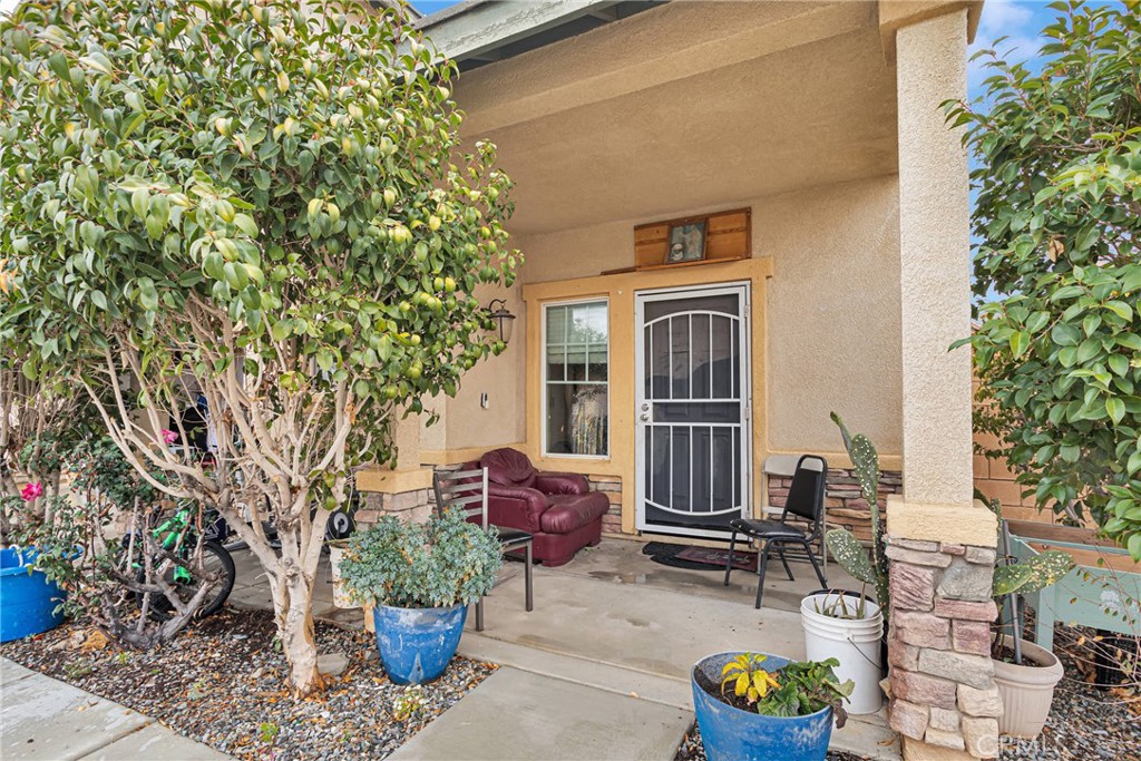 13593 Boulder Lane Property Photo 5
