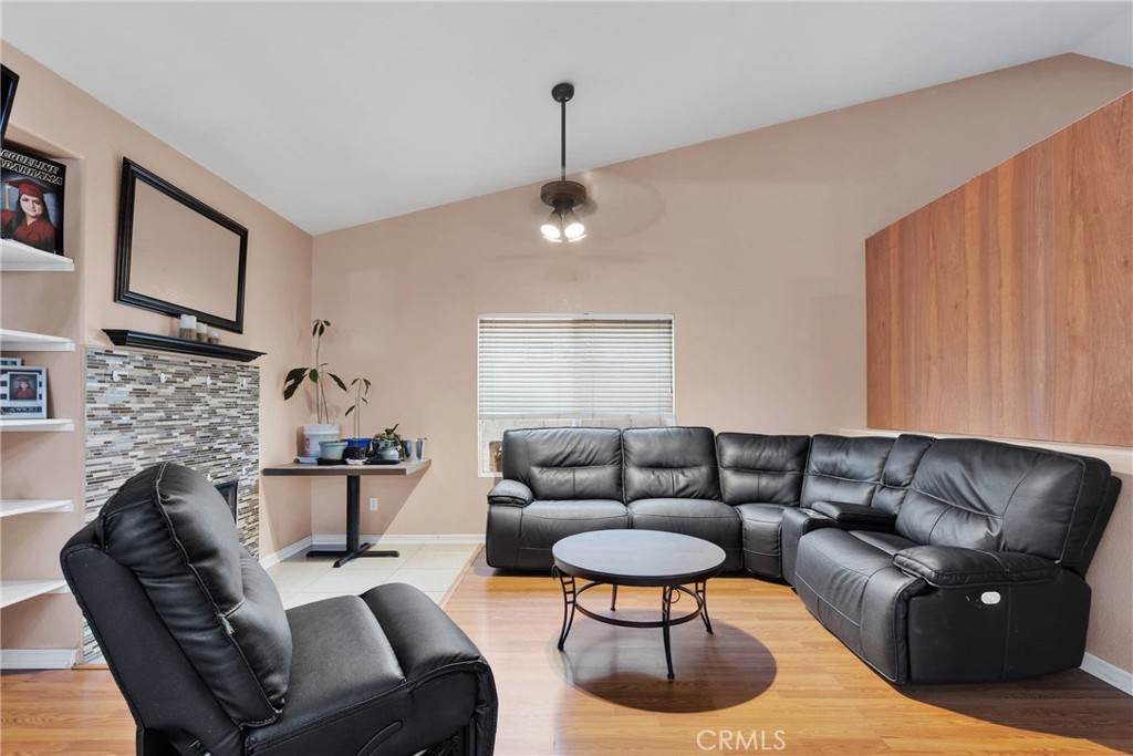 13593 Boulder Lane Property Photo 7