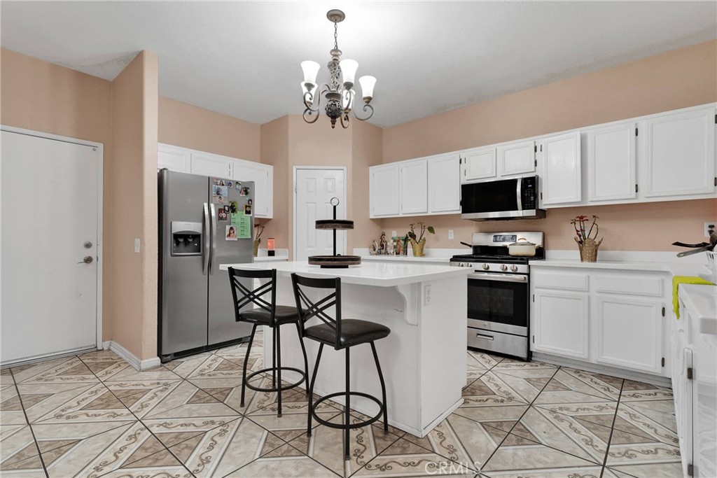 13593 Boulder Lane Property Photo 12