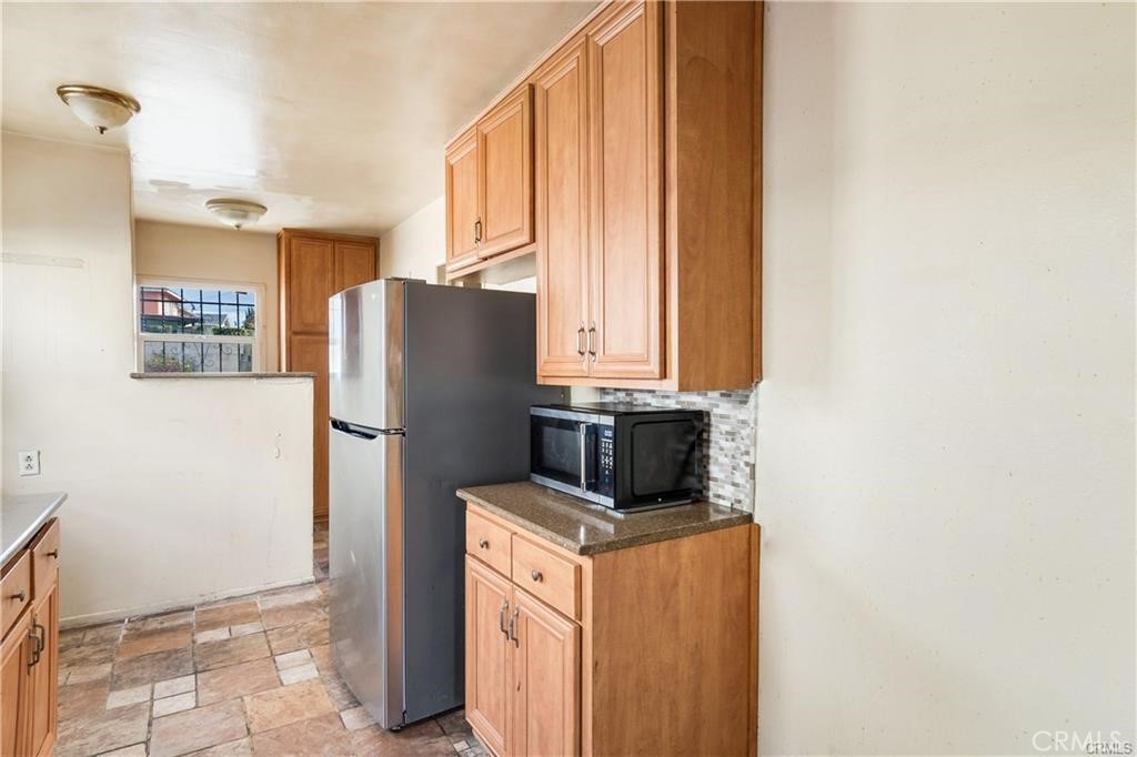 15620 S Visalia Avenue Property Photo 3