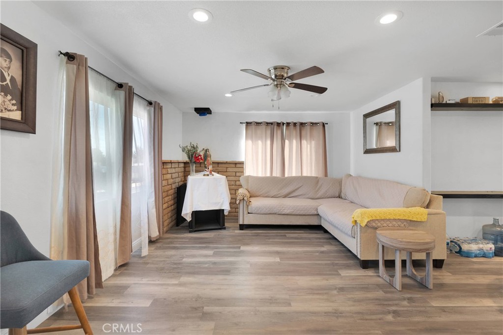 15971 Mission Street Property Photo 15
