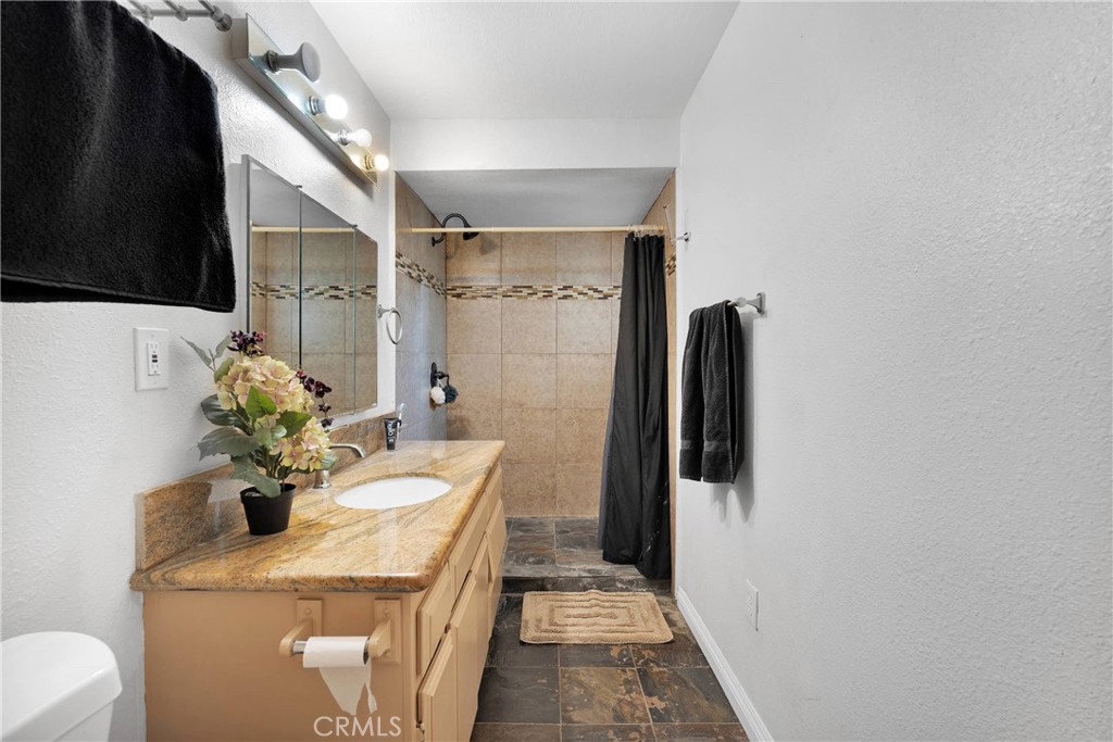 15971 Mission Street Property Photo 27