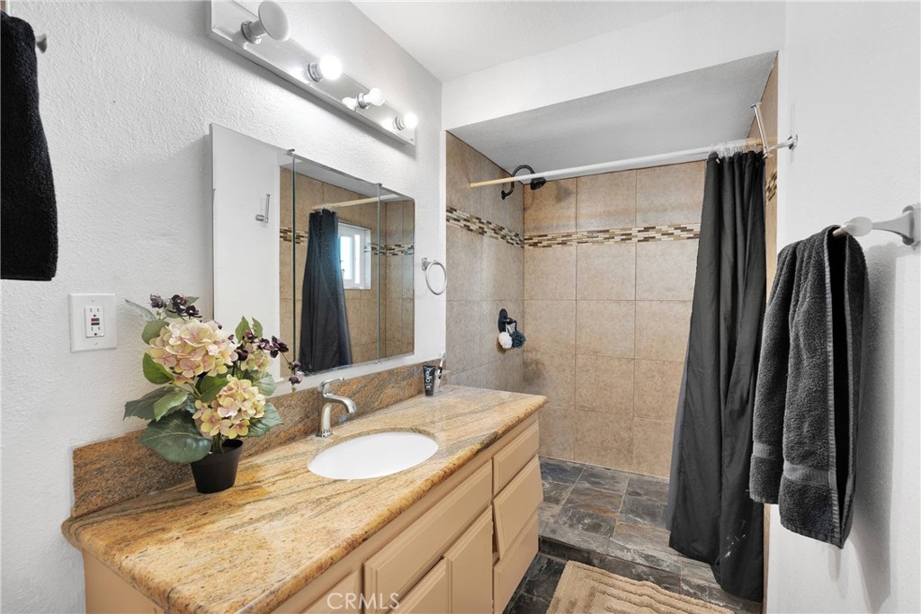 15971 Mission Street Property Photo 28