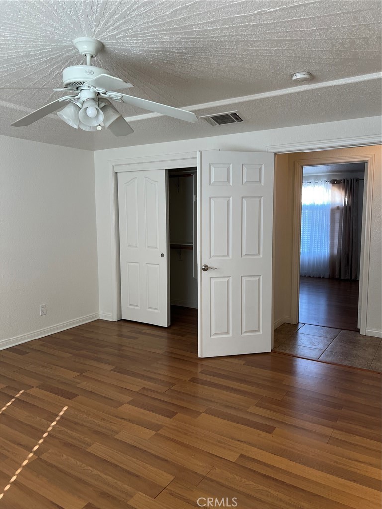 15463 Riverside Street Property Photo 13