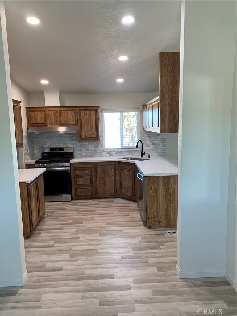 9635 Ivanhoe Road Property Photo 10