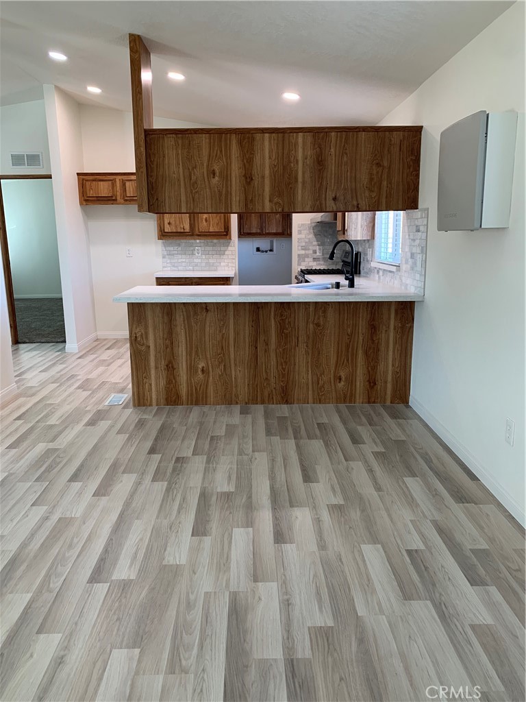9635 Ivanhoe Road Property Photo 11
