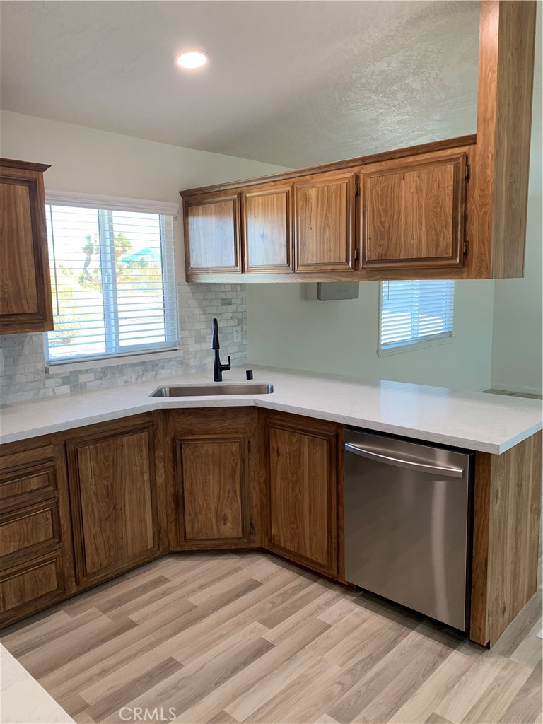 9635 Ivanhoe Road Property Photo 12