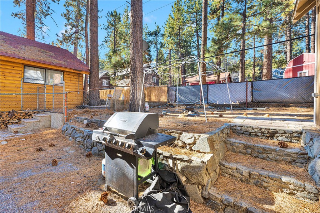 1329 Helen Street Property Photo 9