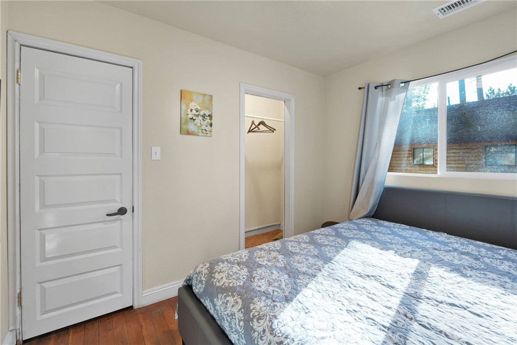 1329 Helen Street Property Photo 25