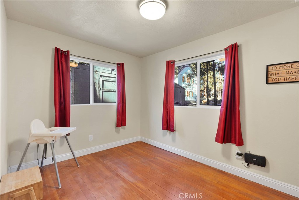 1329 Helen Street Property Photo 26