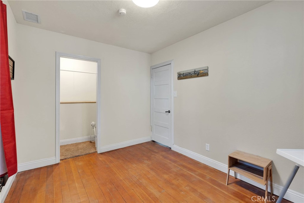 1329 Helen Street Property Photo 27