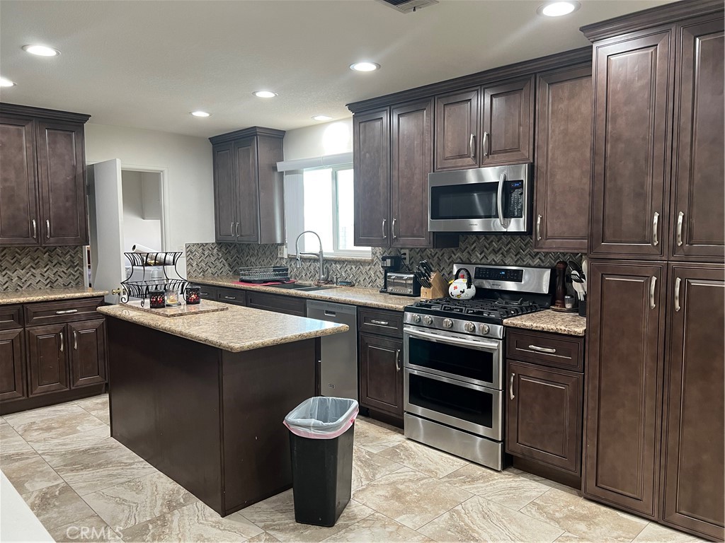 15960 Sycamore Street Property Photo 7