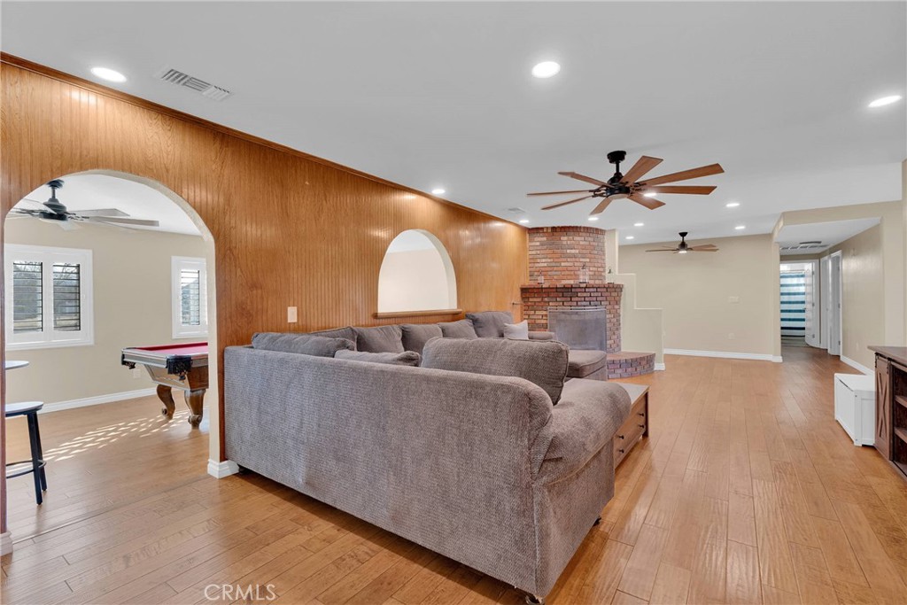 19055 Seaforth Street Property Photo 4