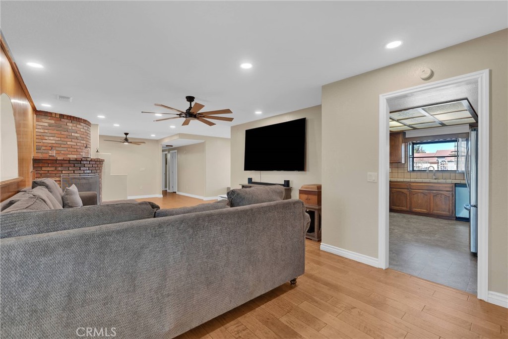 19055 Seaforth Street Property Photo 5