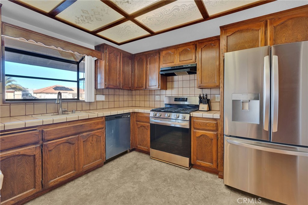 19055 Seaforth Street Property Photo 14