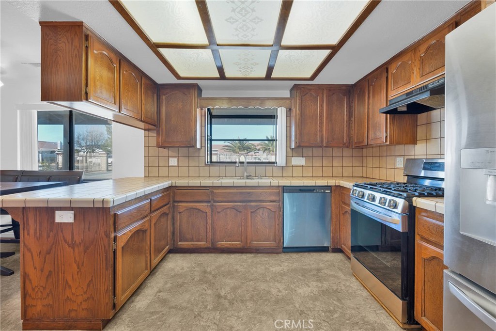 19055 Seaforth Street Property Photo 15