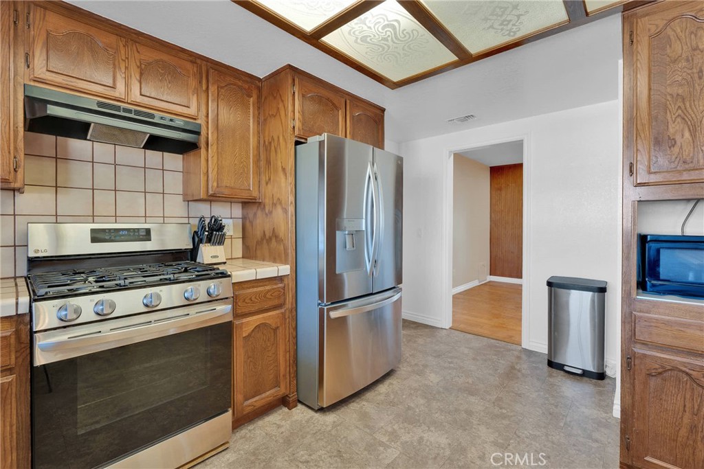 19055 Seaforth Street Property Photo 18