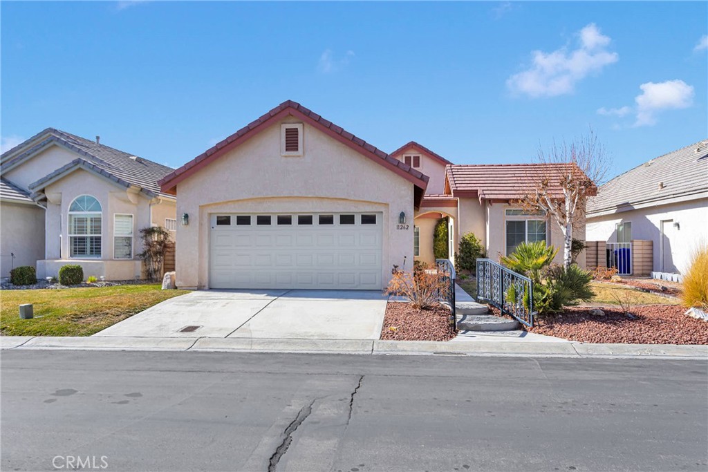11262 Country Club Drive Property Photo 1