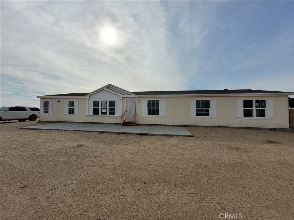 46390 Alamosa Road Property Photo 3