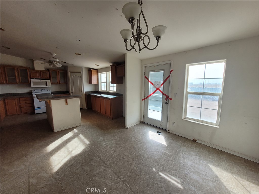 46390 Alamosa Road Property Photo 6