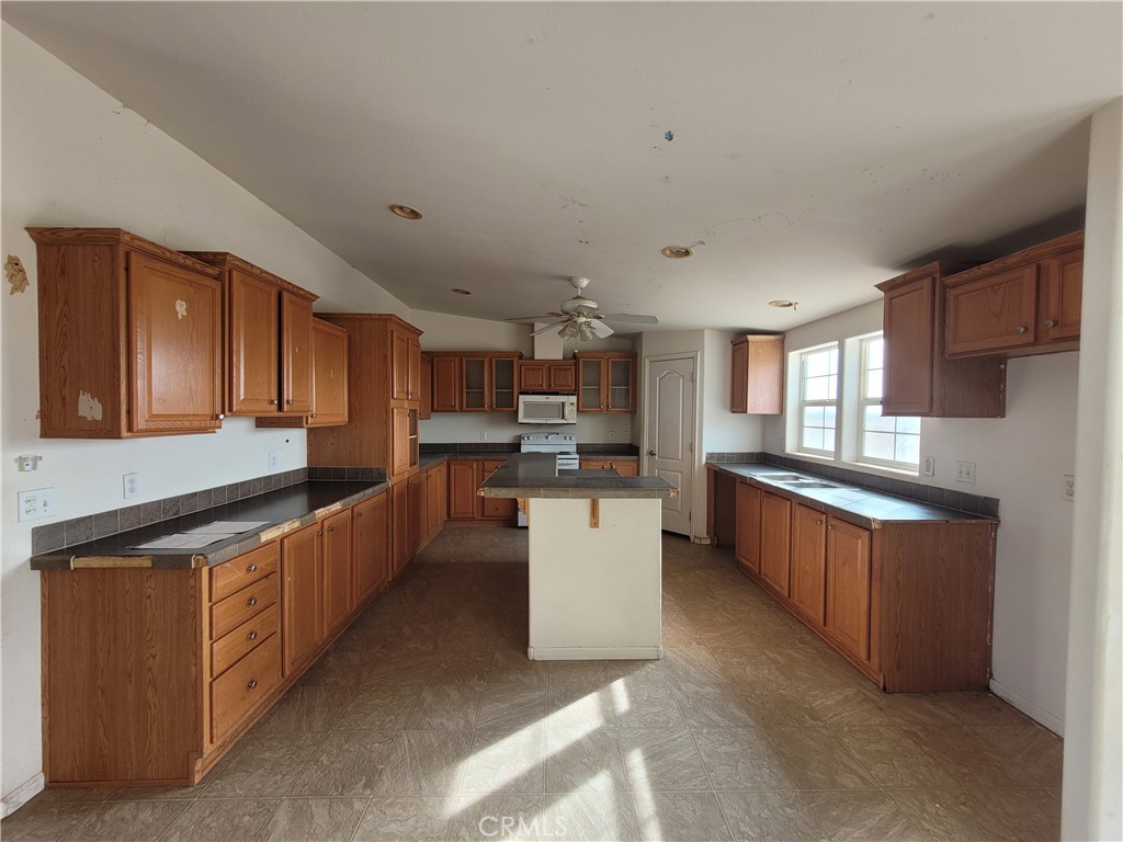46390 Alamosa Road Property Photo 7