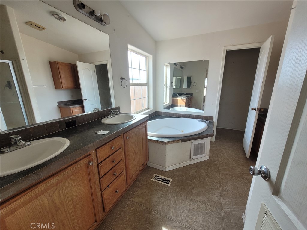 46390 Alamosa Road Property Photo 12