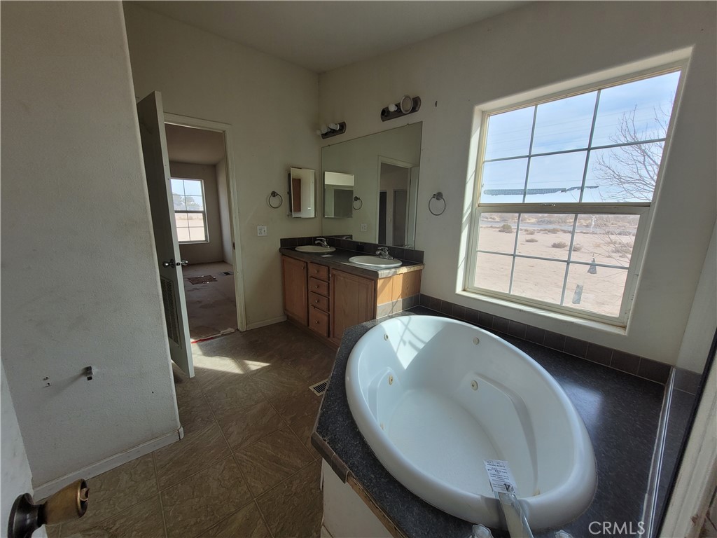 46390 Alamosa Road Property Photo 13