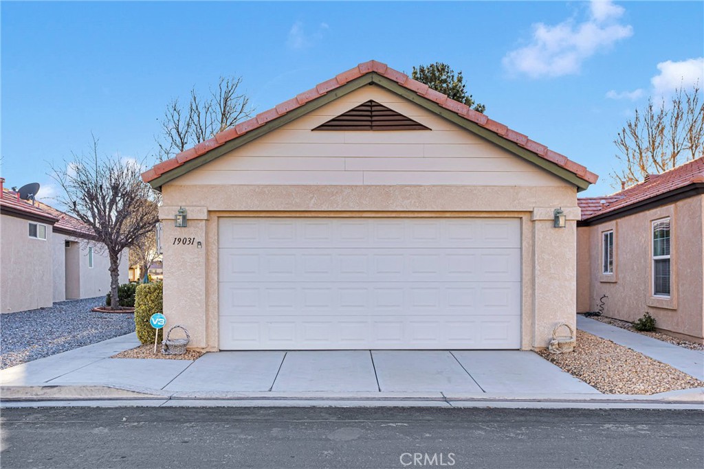 19031 Pamela Lane Property Photo 1